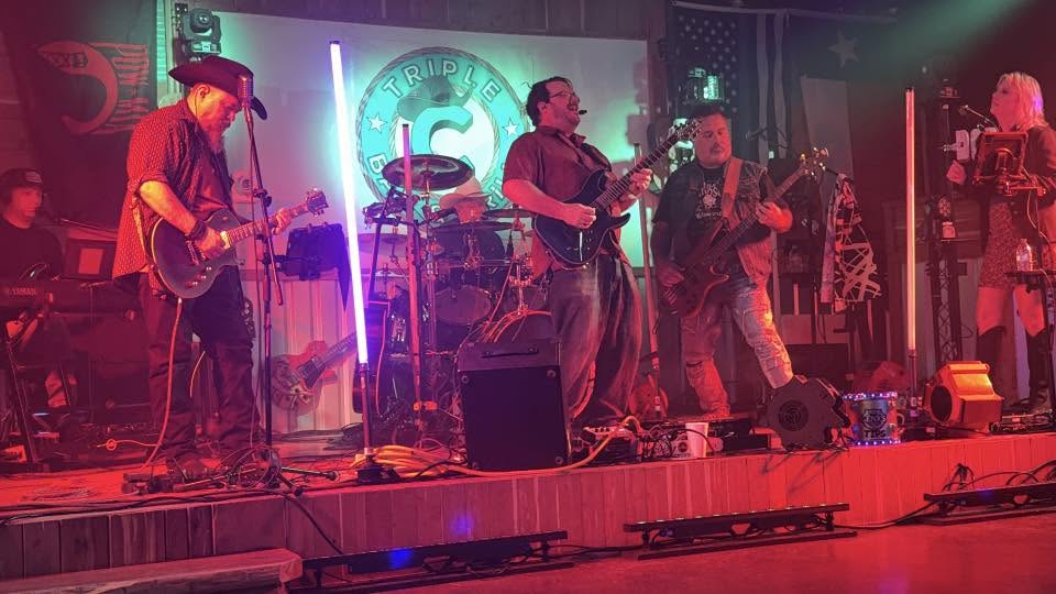 GenX closing out the night